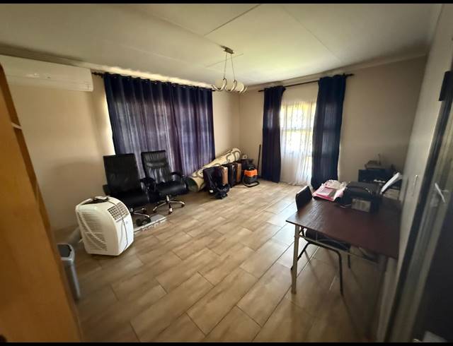 3 BEDROOM HOUSE FOR SALE IN VANDERBIJLPARK SE 8